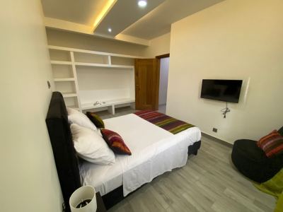 Chambre avec télévision